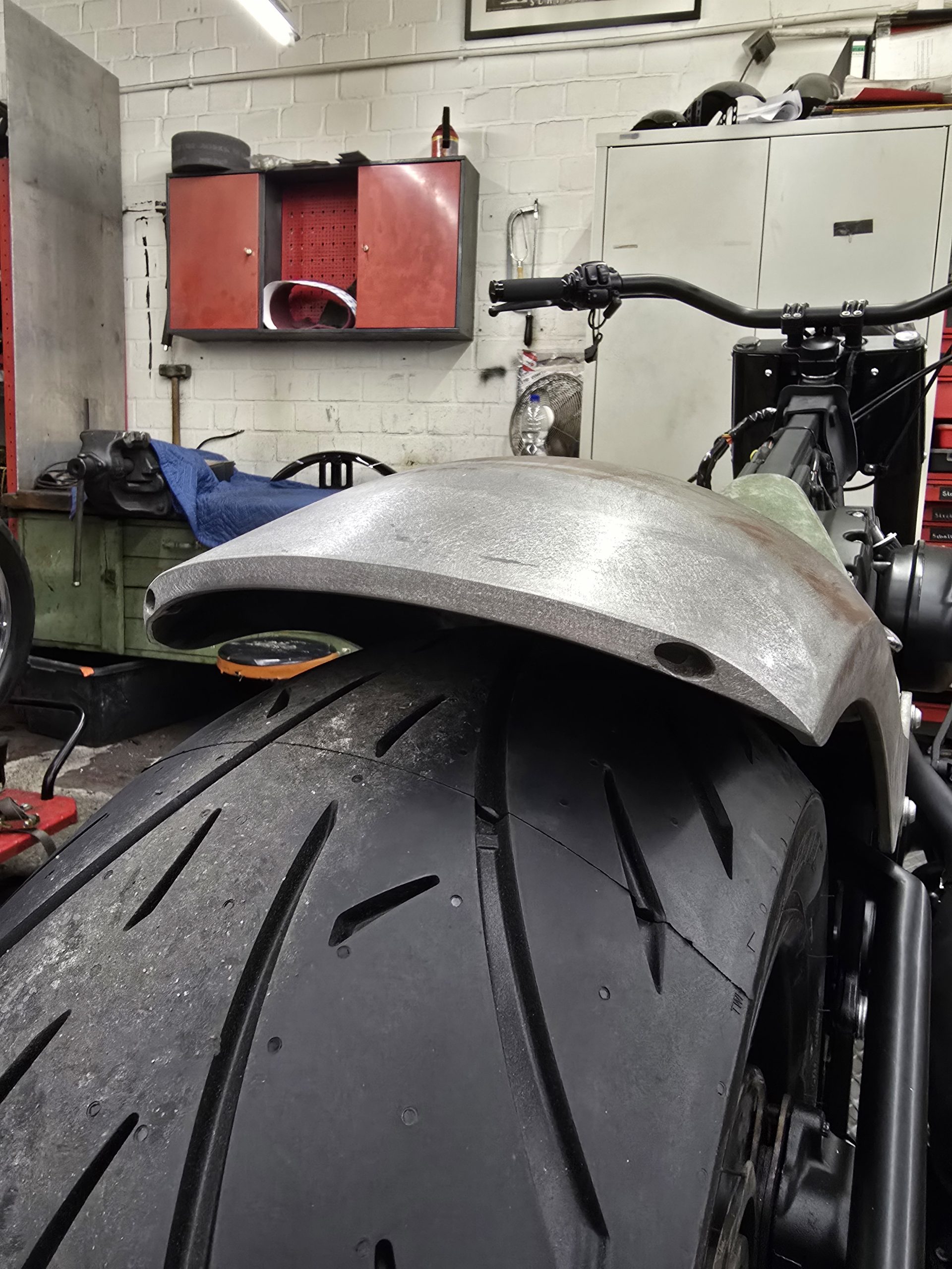 Heckfender Kit 260 mit integrierter Beleuchtung - Softail TC 2008-2017 – Bild 4